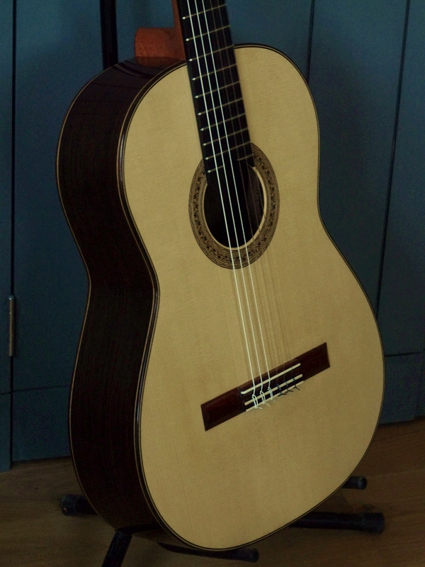 Model 12 – Lowe 2004 – Rohan Lowe Fine Guitars